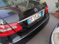 Usata Mercedes E220 170 CV (125 kW) 2011 Nero Berlina