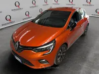 Usata Renault Clio V Techno 101 CV (74 kW) 2023 Arancione Berlina