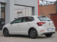 Usata VW Polo Life 95 CV (69 kW) 2023 Beige Utilitaria