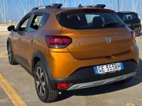 Usata Dacia Sandero Comfort 101 CV (74 kW) 2021 Bronzo Berlina