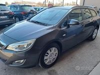 Usata Opel Astra Sport 110 CV (80 kW) 2011 Grigio Station wagon