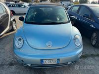 Usata VW New Beetle 101 CV (74 kW) 2004 Grigio Utilitaria