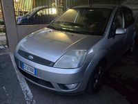 Usata Ford Fiesta Ghia 2006 Grigio Utilitaria