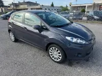 Usata Ford Fiesta 60 CV (44 kW) 2011 Grigio Berlina