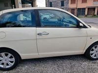 Usata Lancia Ypsilon 60 CV (44 kW) 2005 Beige Utilitaria
