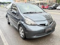 Usata Toyota Aygo Sol 68 CV (50 kW) 2006 Grigio Utilitaria