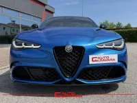 Nuova Alfa Romeo Giulia Quadrifoglio 519 CV (381 kW) 2025 Blu misano Berlina