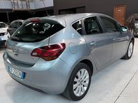 Usata Opel Astra 110 CV (80 kW) 2012 Grigio Berlina