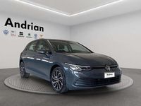 Usata VW Golf VIII Life 110 CV (80 kW) 2023 Grigio Utilitaria