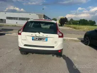 Usata Volvo XC60 163 CV (119 kW) 2011 Bianco SUV