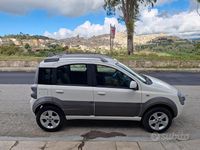 Usata Fiat Panda 4x4 Climbing 75 CV (55 kW) 2011 Bianco Utilitaria