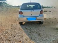 Usata Toyota Yaris 75 CV (55 kW) 2004 Grigio Utilitaria