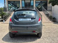 Usata Lancia Ypsilon 85 CV (62 kW) 2018 Grigio Utilitaria