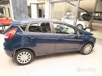 Usata Ford Fiesta Titanium 95 CV (69 kW) 2015 Blu Berlina