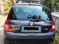 Usata Renault Clio II Authentique 58 CV (42 kW) 2004 Nero Berlina