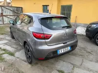 Usado Renault Clio IV 90 CV (66 kW) 2014 Marrón Berlina