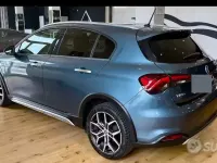 Usata Fiat Tipo Cross 76 CV (55 kW) 2021 Blu Berlina