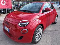 Usata Fiat 500e Red 42 kW (58 CV) 2022 Red pastello Utilitaria