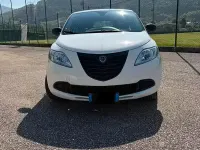 Gebraucht Lancia Ypsilon 69 PS (50 kW) 2015 Weiß Kleinwagen