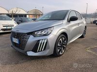 Usata Peugeot 208 Allure 101 CV (74 kW) 2025 Grigio Utilitaria