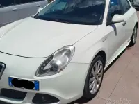 Usata Alfa Romeo Giulietta Exclusive 140 CV (102 kW) 2012 Bianco Utilitaria