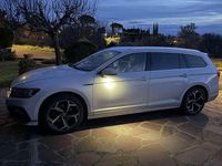 Usata VW Passat Executive 150 CV (110 kW) 2023 Bianco Station wagon