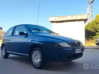 Usata Lancia Ypsilon 60 CV (44 kW) 1999 Bluazzurro Utilitaria