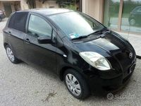 Usata Toyota Yaris 69 CV (50 kW) 2007 Nero Utilitaria