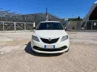 Usata Lancia Ypsilon Silver 69 CV (50 kW) 2016 Bianco Utilitaria