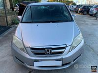 Usata Honda FR-V Comfort 141 CV (103 kW) 2006 Grigio chiaro Monovolume
