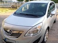 Usata Opel Meriva 101 CV (74 kW) 2011 Grigio Monovolume
