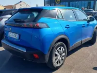 Usata Peugeot 2008 Active 101 CV (74 kW) 2020 Blu/azzurro SUV