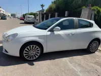 Usata Alfa Romeo Giulietta Exclusive 170 CV (125 kW) 2012 Bianco Utilitaria