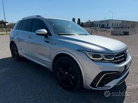 Usata VW Tiguan R-line 190 CV (139 kW) 2023 Argento SUV