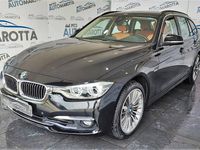 Usata BMW 330 Luxury Line 477 CV (350 kW) 2017 Blu Station wagon