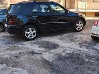 Usata Mercedes ML320 224 CV (164 kW) 2005 Blu SUV
