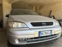 Usata Opel Astra 101 CV (74 kW) 2000 Argento Berlina