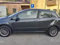 Usata Fiat Punto Evo Dynamic 69 CV (50 kW) 2011 Nero Utilitaria