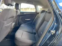 Usata Opel Astra 110 CV (80 kW) 2012 Berlina