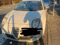 Usata Alfa Romeo Giulietta 105 CV (77 kW) 2011 Bianco Utilitaria