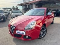 Usata Alfa Romeo Giulietta Exclusive 120 CV (88 kW) 2015 Rosso Utilitaria