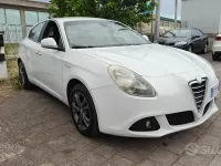 Usata Alfa Romeo Giulietta 105 CV (77 kW) 2011 Bianco Utilitaria
