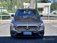 Usata Mercedes B200 AMG Line Premium 150 CV (110 kW) 2023 Grigio metallizzato Monovolume