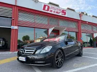 Usata Mercedes E220 Avantgarde 170 CV (125 kW) 2011 Nero Cabrio