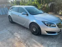 Usata Opel Insignia 140 CV (102 kW) 2014 Grigio Station wagon