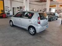 Usata Daihatsu Sirion 87 CV (63 kW) 2007 Argento Utilitaria