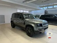 Usata Land Rover Defender SE Dynamic 224 CV (164 kW) 2025 Verde SUV