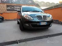 Usata Lancia Ypsilon 80 CV (58 kW) 2004 Grigio Utilitaria