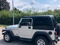 Usata Jeep Wrangler 177 CV (130 kW) 2003 Grigio SUV