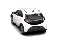 Second-hand Toyota Aygo X Active 72 CP (52 kW) 2025 Alb SUV